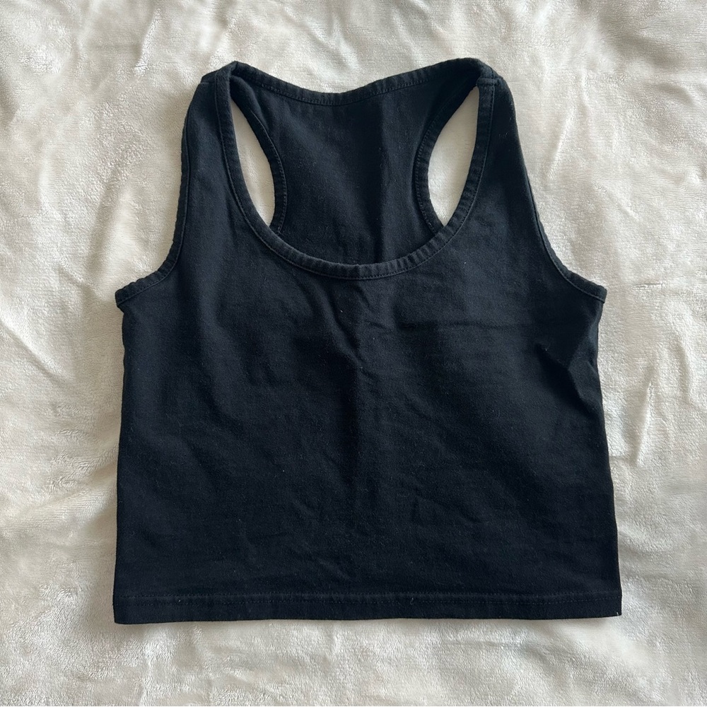 small black cropped tank top